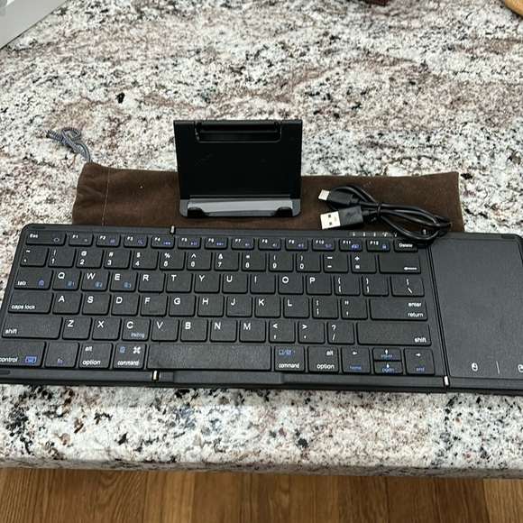 Samsers foldable Bluetooth keyboard with mousepad - Picture 1 of 2